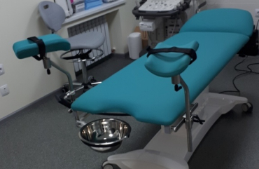 Операційний стіл для амбулаторної хірургії GOLEM 2S: розмаїття конфігурацій та кольорів