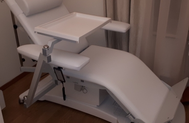 Крісла для діалізу і тривалих інфузій GOLEM DIA-історія трьох поколінь кращих в своєму класі крісел з Чехії