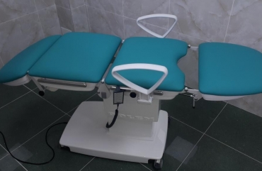Лікувальний стіл GOLEM 4S - чемпіон багатозадачності в амбулаторному прийомі і операційній