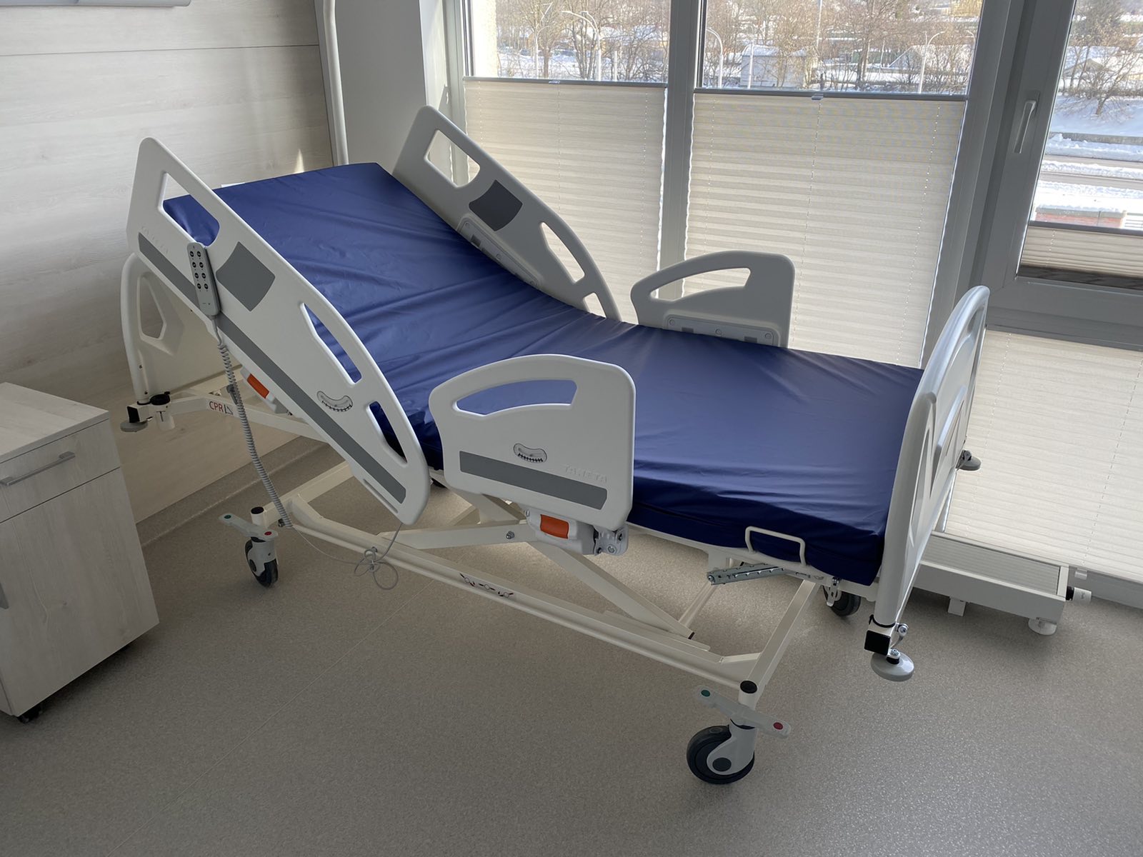 Медичне ліжко TANETA FBE-P - економно, функціонально і красиво. Родом з Литви