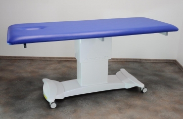 Оглядові столи і столи для перев'язочних. Варіанти з нерозділеною, суцільною стільницею