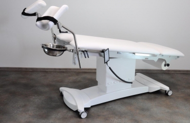 Проктологічний стіл GOLEM: його комплектації і вартість