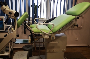 Оббивка операційних столів і гінекологічних крісел GOLEM