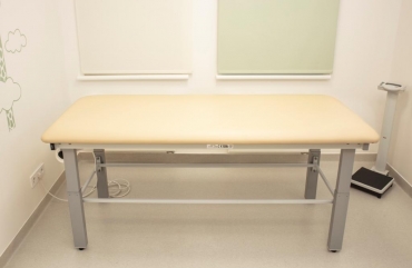 Спеціалізовані столи для реабілітації чеського виробництва